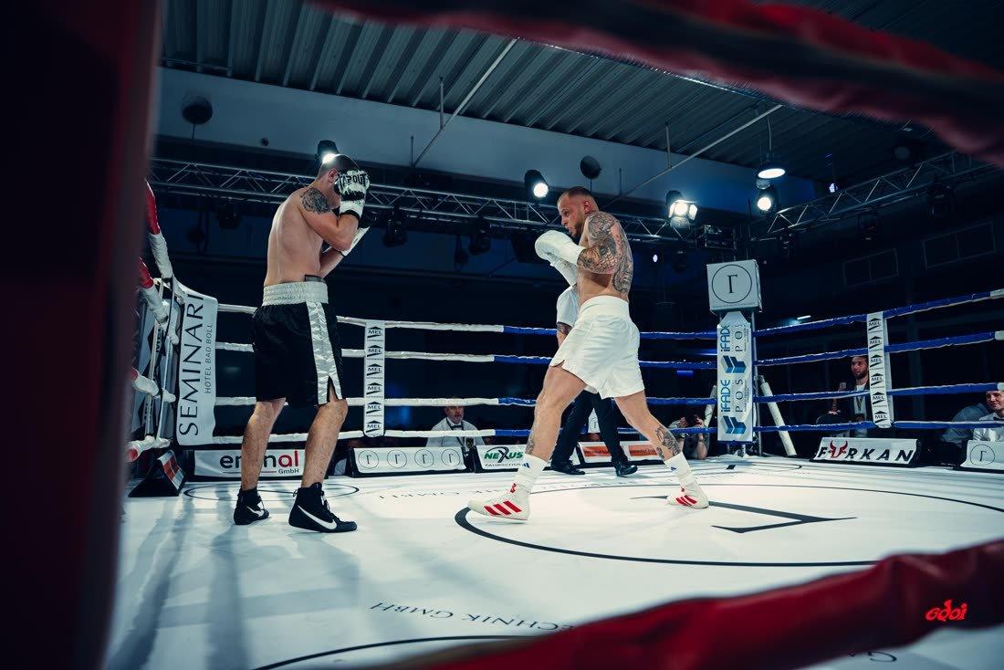Kampf im Ring aus der Zuschauerperspektive